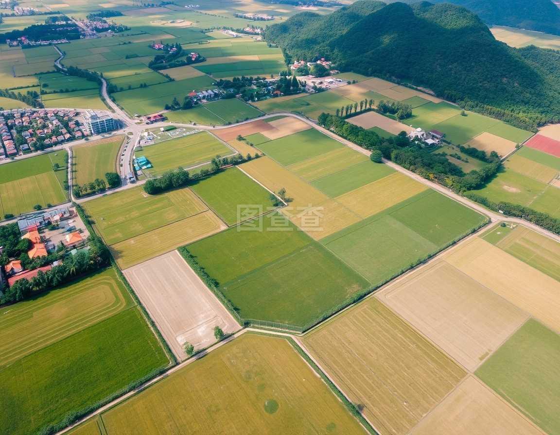 科技賦能下的現(xiàn)代農(nóng)業(yè) 土地開發(fā)、精準(zhǔn)農(nóng)業(yè)與航拍技術(shù)的融合創(chuàng)新